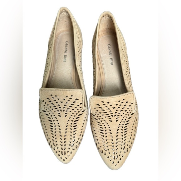Gianni Bini Vindah Cut-Out Loafers in Sierra Tan Size 6 - Picture 1 of 5